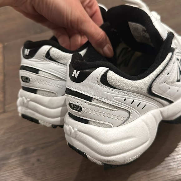 New Balance 452 White & Black - Picture 7 of 7